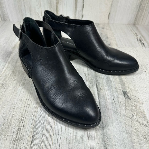 Lucky Brand Giovanna Black Leather Cut Out Heeled Ankle Booties #319 - Picture 6 of 12